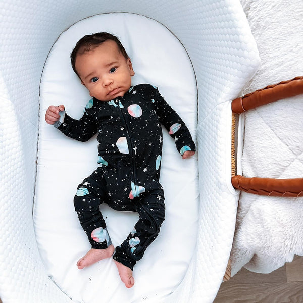 How To Safely Dress Your Baby For Sleep